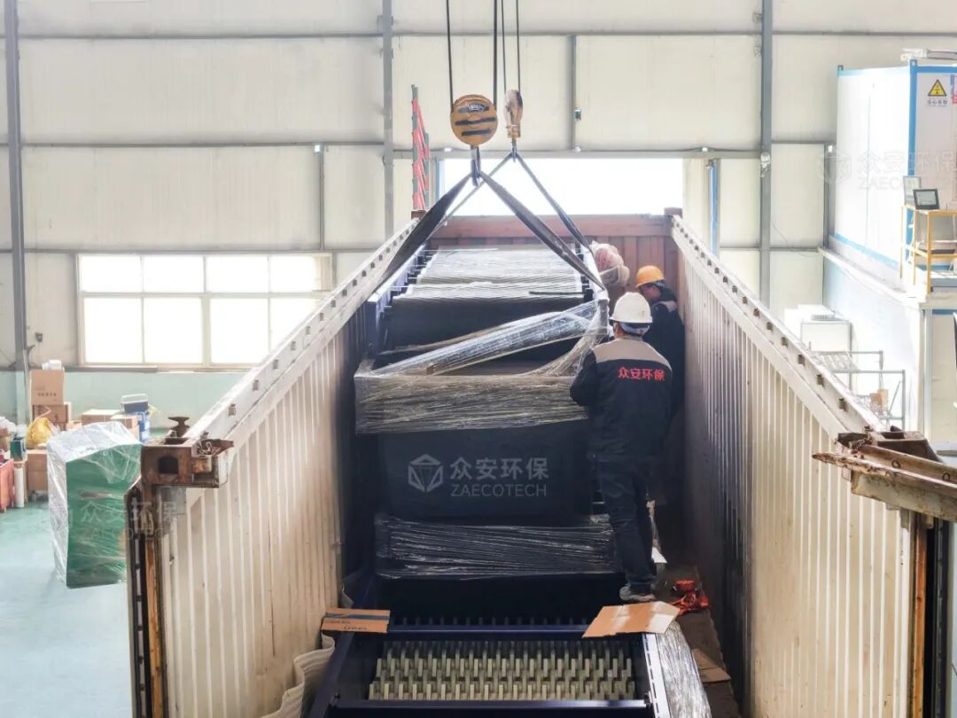 生活垃圾分選設(shè)備裝車中 生活垃圾分選設(shè)備裝車中